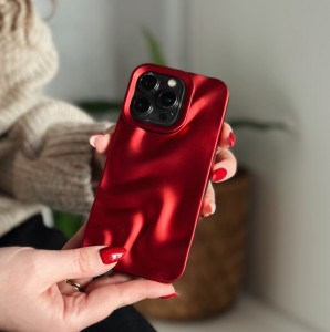 Czerwone falowane etui Iphone 13 pro max