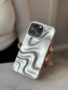 srebrne fale etui iphone 16