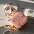 różowa szkatułka z twoim grawerem