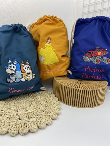 worek do przedszkola z postaciami z bajki - haft na worku
