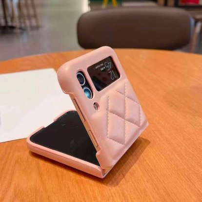 etui pikowane Z Flip