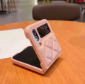 etui pikowane Z Flip