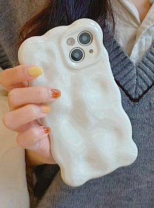 białe pofalowane etui Iphone 11