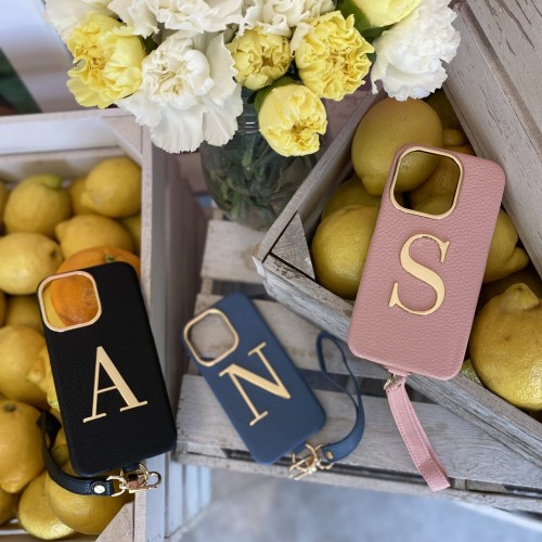 etui z literką i smyczką